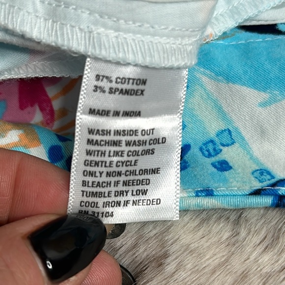 Crown & Ivory | Beach Theme Scalloped Hem Shelby Shorts - Picture 8 of 8